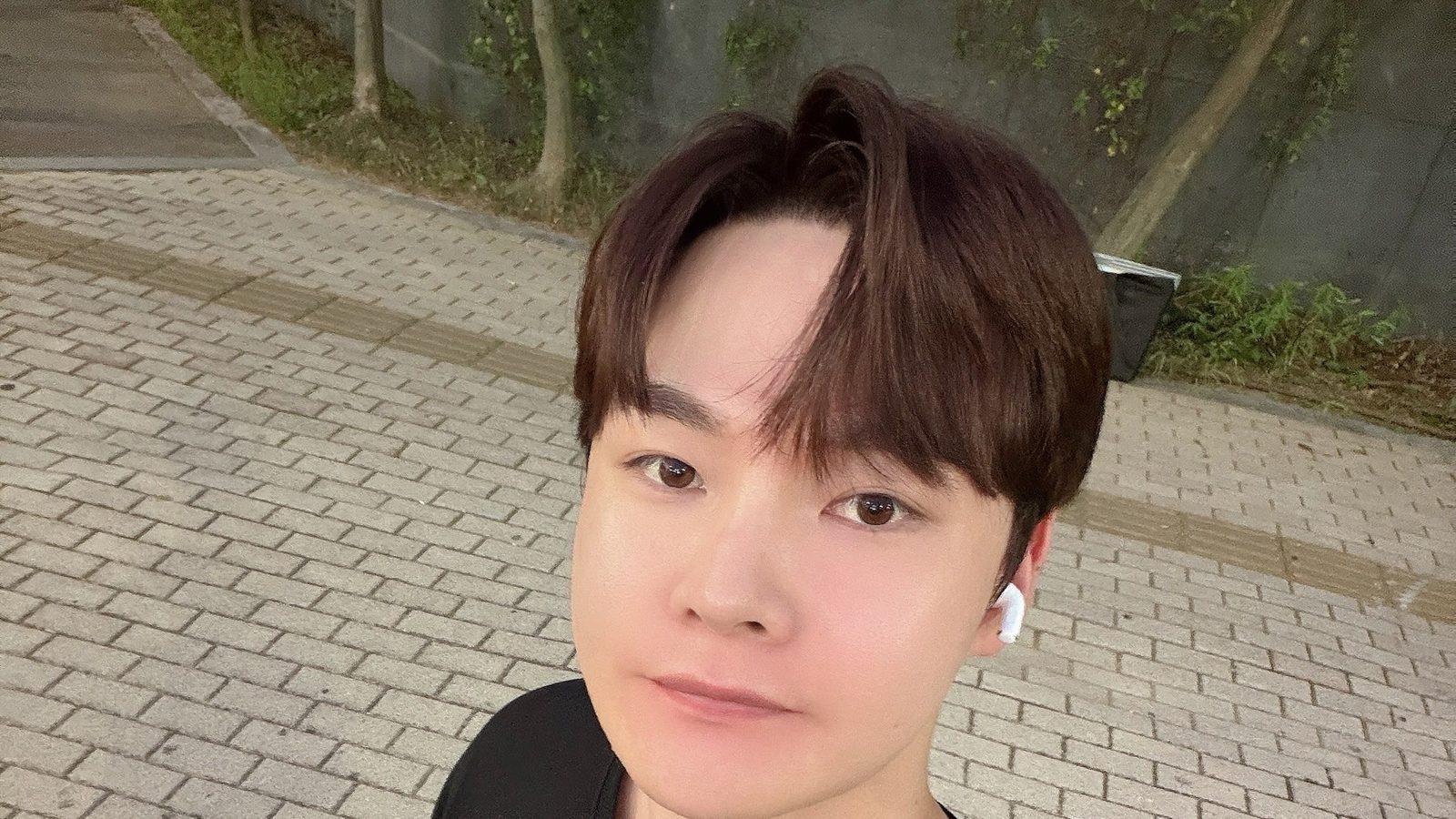 상반신 셀카를 찍은 박서진 자료사진
